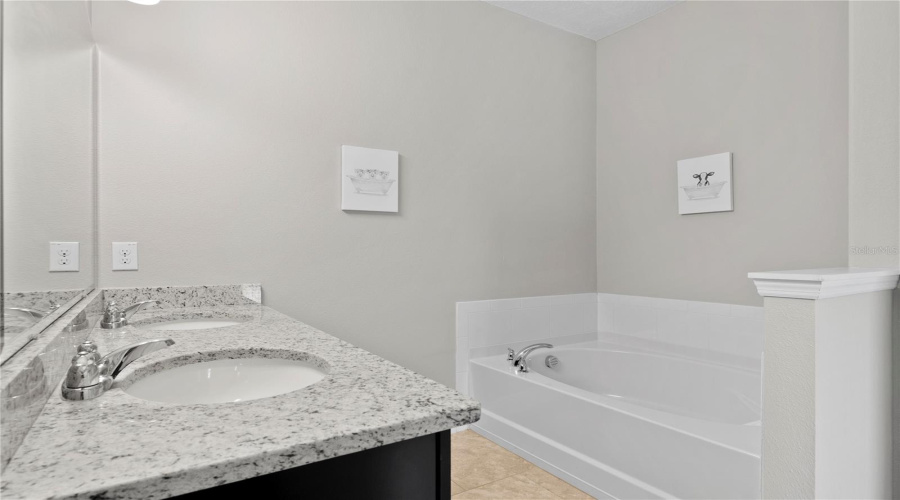 DAVENPORT, Florida 33837, 5 Bedrooms Bedrooms, ,4 BathroomsBathrooms,Residential,For Sale,WILDWOOD,0,MFRO6302043