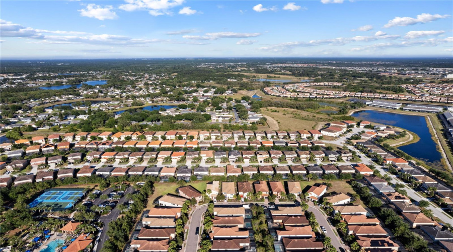 DAVENPORT, Florida 33837, 5 Bedrooms Bedrooms, ,4 BathroomsBathrooms,Residential,For Sale,WILDWOOD,0,MFRO6302043