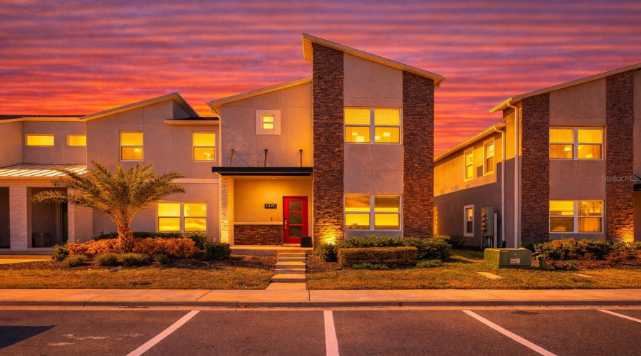 DAVENPORT, Florida 33896, 5 Bedrooms Bedrooms, ,4 BathroomsBathrooms,Residential,For Sale,SPLASH SHOT,0,MFRS5143803