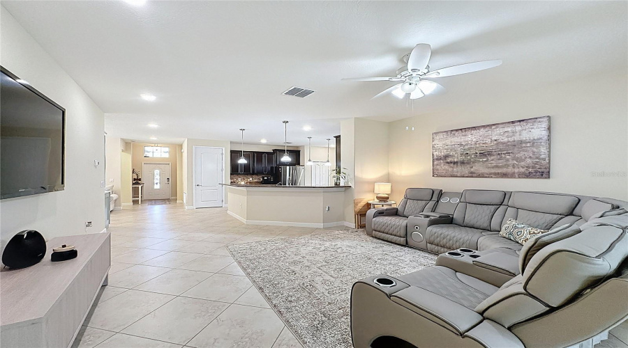 DAVENPORT, Florida 33837, 4 Bedrooms Bedrooms, ,3 BathroomsBathrooms,Residential,For Sale,CORTLAND,0,MFRS5147657