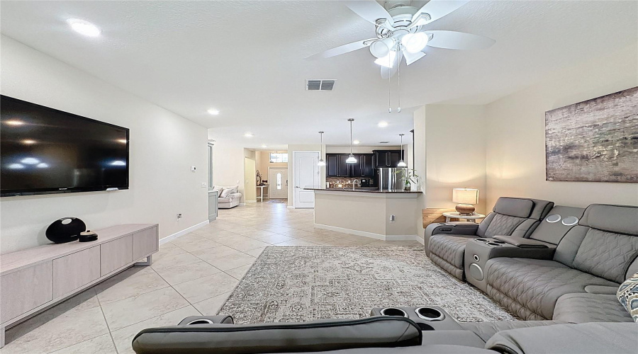 DAVENPORT, Florida 33837, 4 Bedrooms Bedrooms, ,3 BathroomsBathrooms,Residential,For Sale,CORTLAND,0,MFRS5147657