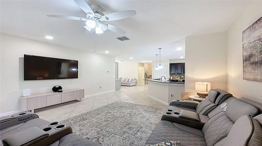 DAVENPORT, Florida 33837, 4 Bedrooms Bedrooms, ,3 BathroomsBathrooms,Residential,For Sale,CORTLAND,0,MFRS5147657