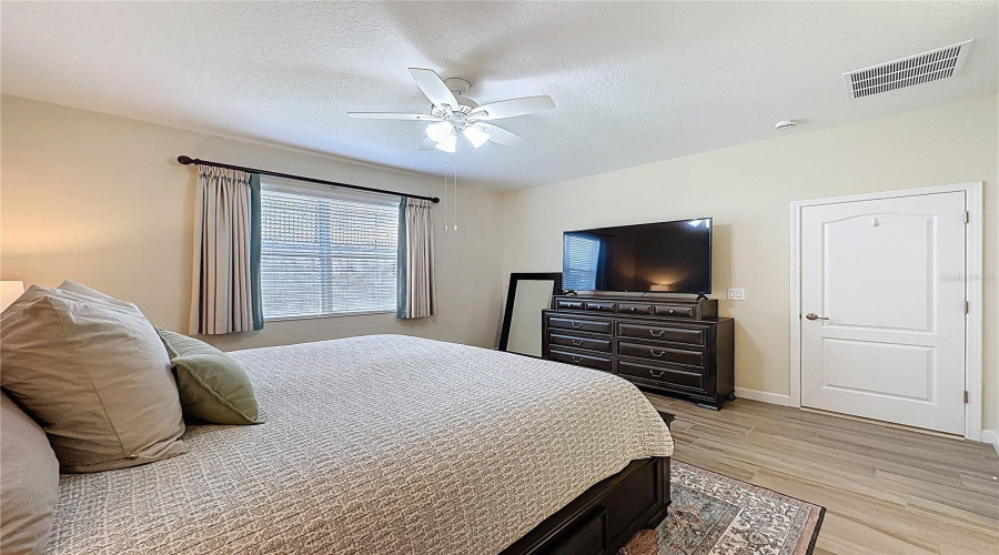 DAVENPORT, Florida 33837, 4 Bedrooms Bedrooms, ,3 BathroomsBathrooms,Residential,For Sale,CORTLAND,0,MFRS5147657