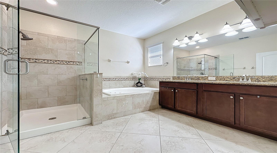 DAVENPORT, Florida 33837, 4 Bedrooms Bedrooms, ,3 BathroomsBathrooms,Residential,For Sale,CORTLAND,0,MFRS5147657