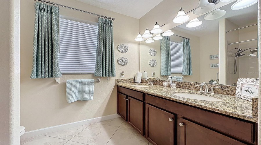 DAVENPORT, Florida 33837, 4 Bedrooms Bedrooms, ,3 BathroomsBathrooms,Residential,For Sale,CORTLAND,0,MFRS5147657