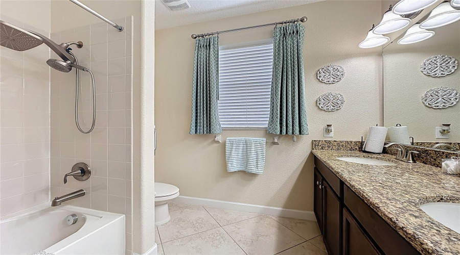 DAVENPORT, Florida 33837, 4 Bedrooms Bedrooms, ,3 BathroomsBathrooms,Residential,For Sale,CORTLAND,0,MFRS5147657