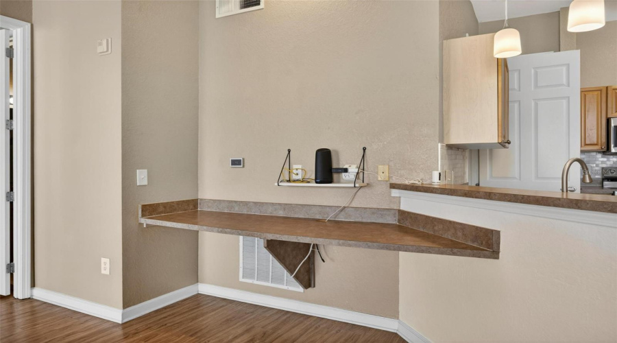 Work Station in Living