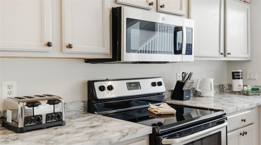 KISSIMMEE, Florida 34747, 6 Bedrooms Bedrooms, ,3 BathroomsBathrooms,Residential,For Sale,SECRET KEY,0,MFRO6399313