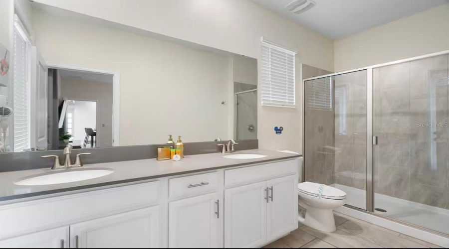 KISSIMMEE, Florida 34746, 5 Bedrooms Bedrooms, ,5 BathroomsBathrooms,Residential,For Sale,PUNCTUATION,0,MFRO6398917