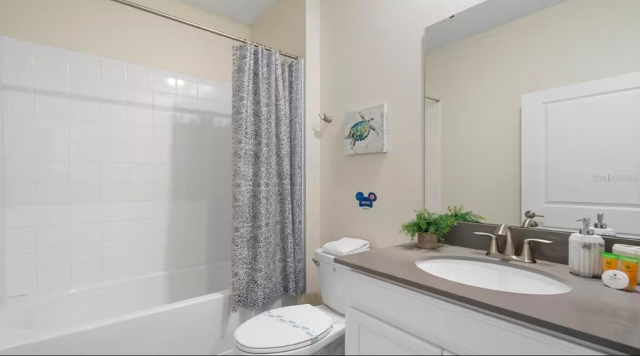 KISSIMMEE, Florida 34746, 5 Bedrooms Bedrooms, ,5 BathroomsBathrooms,Residential,For Sale,PUNCTUATION,0,MFRO6398917