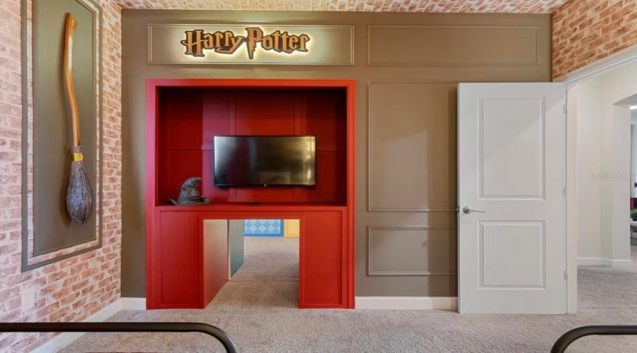 KISSIMMEE, Florida 34746, 5 Bedrooms Bedrooms, ,5 BathroomsBathrooms,Residential,For Sale,PUNCTUATION,0,MFRO6398917