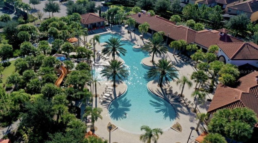 DAVENPORT, Florida 33837, 6 Bedrooms Bedrooms, ,5 BathroomsBathrooms,Residential,For Sale,OAKMOSS,0,MFRTB8412239