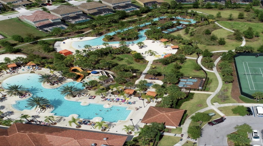 DAVENPORT, Florida 33837, 6 Bedrooms Bedrooms, ,5 BathroomsBathrooms,Residential,For Sale,OAKMOSS,0,MFRTB8412239