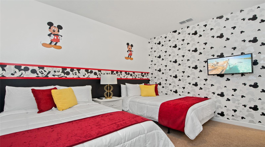 KISSIMMEE, Florida 34747, 5 Bedrooms Bedrooms, ,4 BathroomsBathrooms,Residential,For Sale,BANANA PALM,0,MFRO6382631