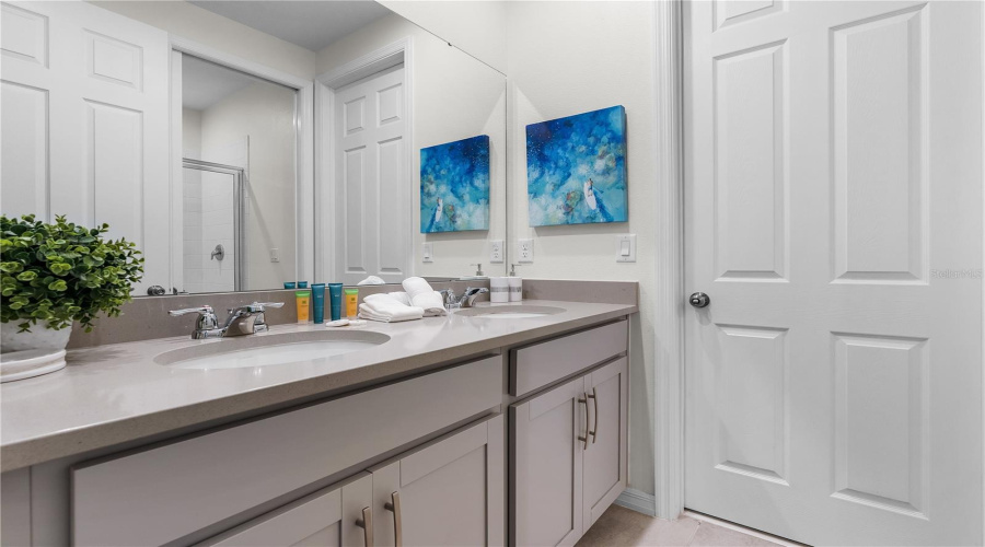 KISSIMMEE, Florida 34747, 9 Bedrooms Bedrooms, ,6 BathroomsBathrooms,Residential,For Sale,TROPICAL HAVEN,0,MFRO6399473