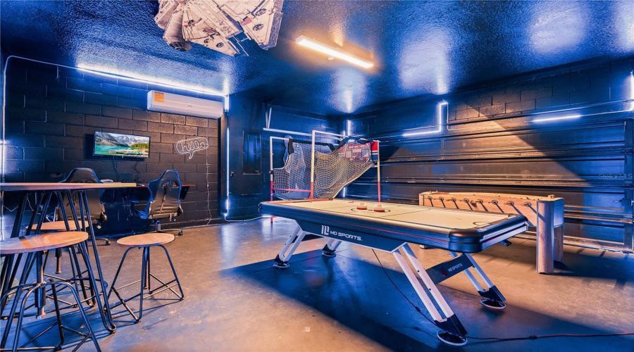 KISSIMMEE, Florida 34747, 9 Bedrooms Bedrooms, ,6 BathroomsBathrooms,Residential,For Sale,TROPICAL HAVEN,0,MFRO6399473