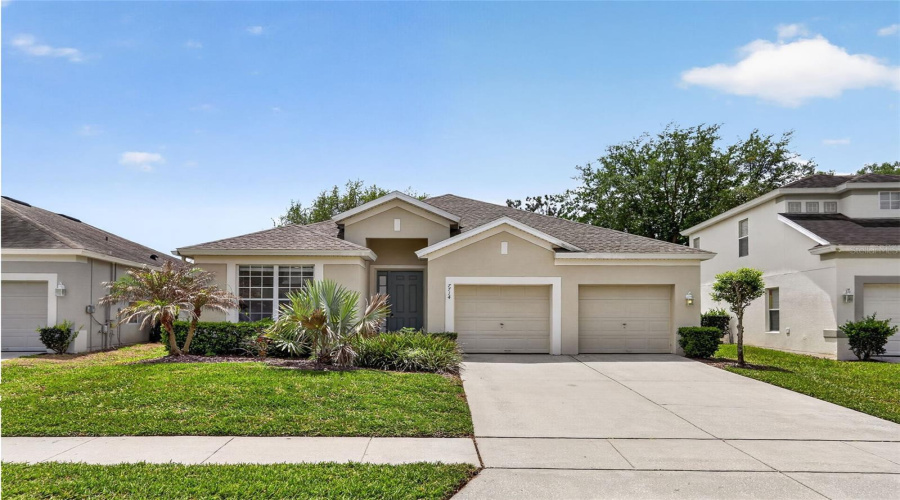 KISSIMMEE, Florida 34747, 4 Bedrooms Bedrooms, ,4 BathroomsBathrooms,Residential,For Sale,COMROW,0,MFRS5147850