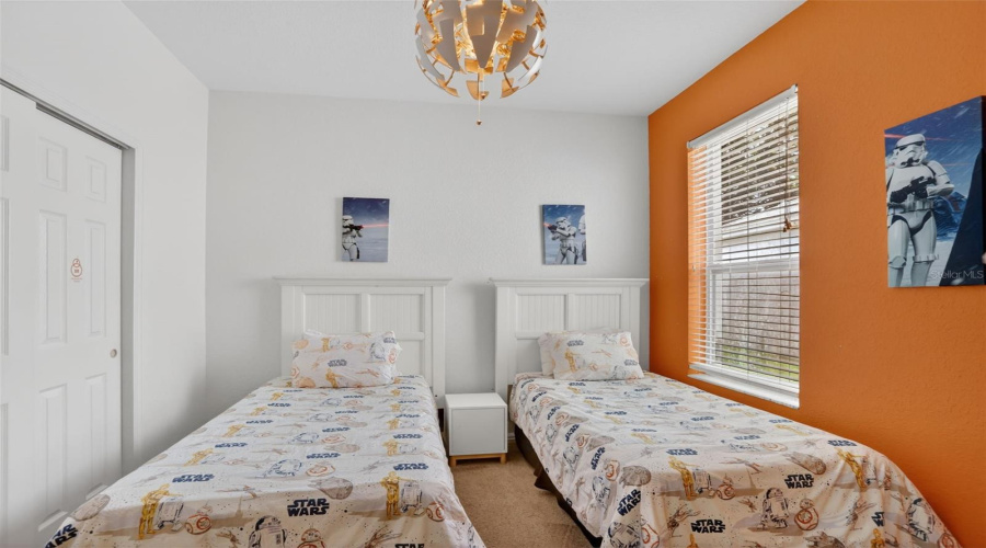 KISSIMMEE, Florida 34747, 4 Bedrooms Bedrooms, ,4 BathroomsBathrooms,Residential,For Sale,COMROW,0,MFRS5147850