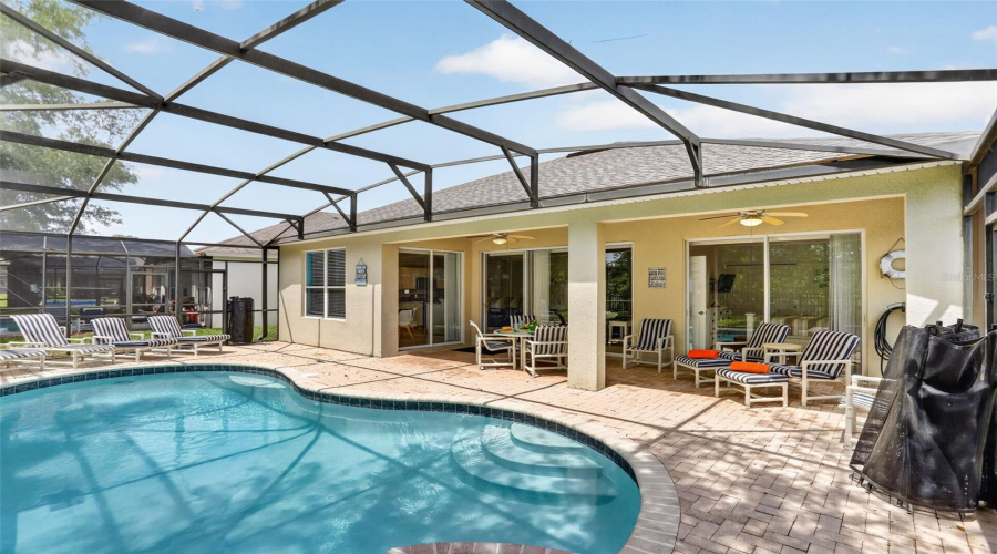 KISSIMMEE, Florida 34747, 4 Bedrooms Bedrooms, ,4 BathroomsBathrooms,Residential,For Sale,COMROW,0,MFRS5147850