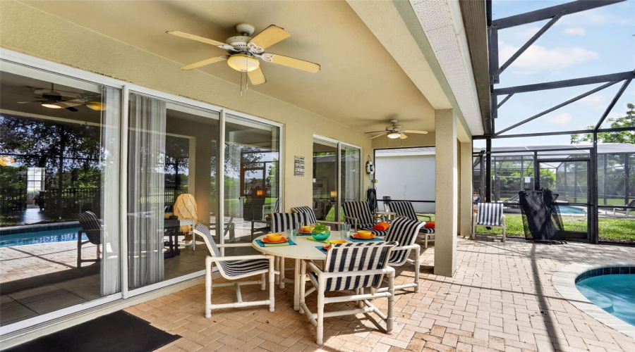 KISSIMMEE, Florida 34747, 4 Bedrooms Bedrooms, ,4 BathroomsBathrooms,Residential,For Sale,COMROW,0,MFRS5147850