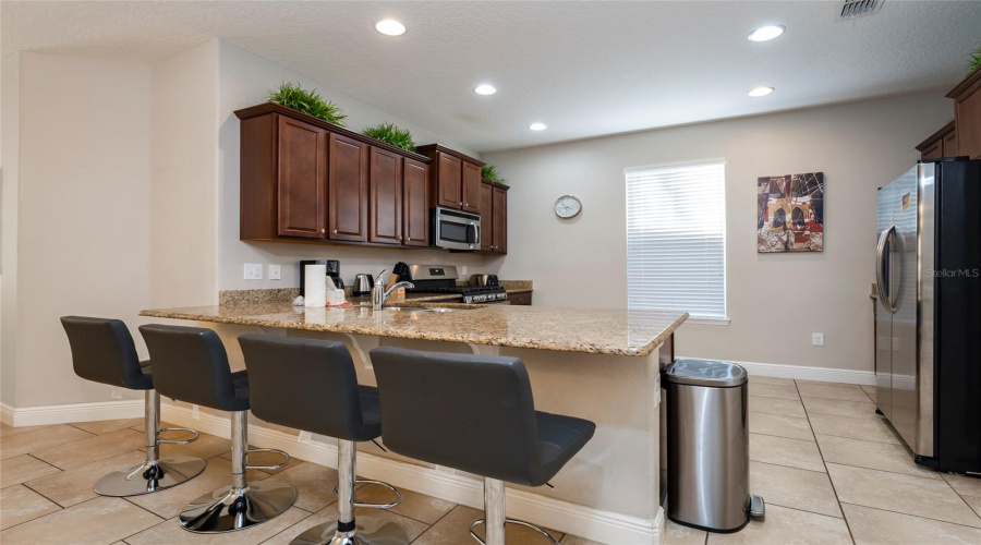 DAVENPORT, Florida 33837, 5 Bedrooms Bedrooms, ,5 BathroomsBathrooms,Residential,For Sale,OAKBOURNE,0,MFRS5146181