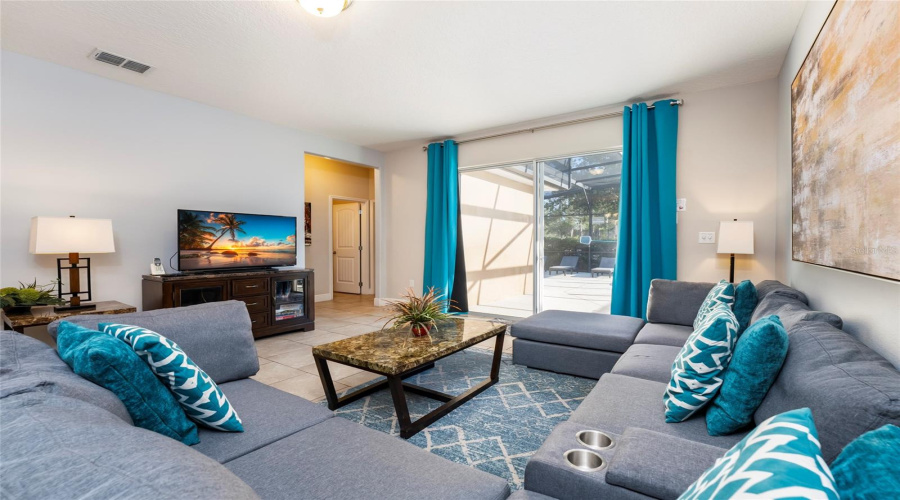 DAVENPORT, Florida 33837, 5 Bedrooms Bedrooms, ,5 BathroomsBathrooms,Residential,For Sale,OAKBOURNE,0,MFRS5146181