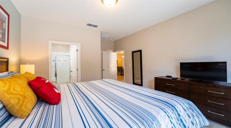 DAVENPORT, Florida 33837, 5 Bedrooms Bedrooms, ,5 BathroomsBathrooms,Residential,For Sale,OAKBOURNE,0,MFRS5146181