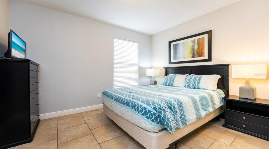 DAVENPORT, Florida 33837, 5 Bedrooms Bedrooms, ,5 BathroomsBathrooms,Residential,For Sale,OAKBOURNE,0,MFRS5146181