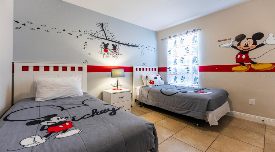 DAVENPORT, Florida 33837, 5 Bedrooms Bedrooms, ,5 BathroomsBathrooms,Residential,For Sale,OAKBOURNE,0,MFRS5146181