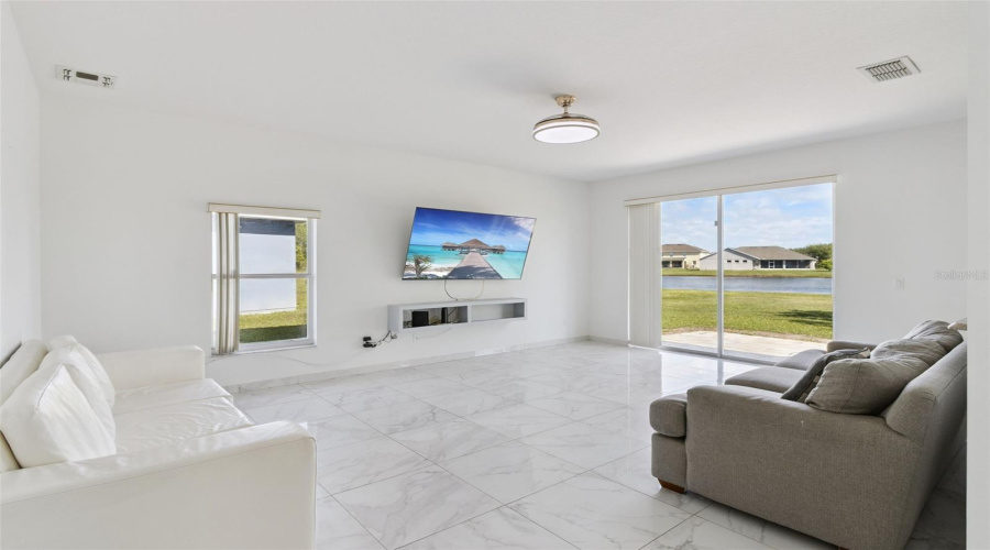 KISSIMMEE, Florida 34746, 5 Bedrooms Bedrooms, ,3 BathroomsBathrooms,Residential,For Sale,PATRICIAN,0,MFRS5147731