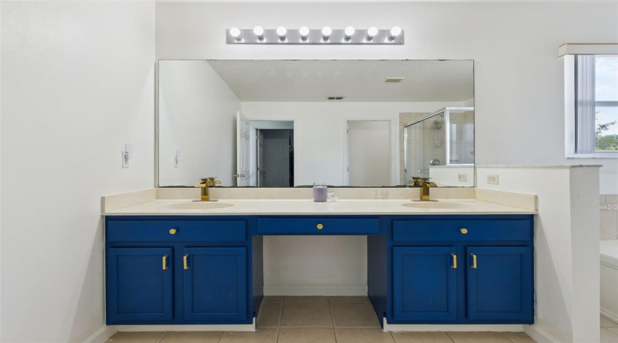 KISSIMMEE, Florida 34746, 5 Bedrooms Bedrooms, ,3 BathroomsBathrooms,Residential,For Sale,PATRICIAN,0,MFRS5147731