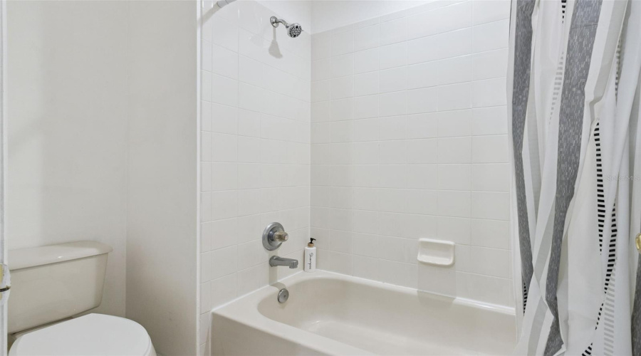 KISSIMMEE, Florida 34746, 5 Bedrooms Bedrooms, ,3 BathroomsBathrooms,Residential,For Sale,PATRICIAN,0,MFRS5147731