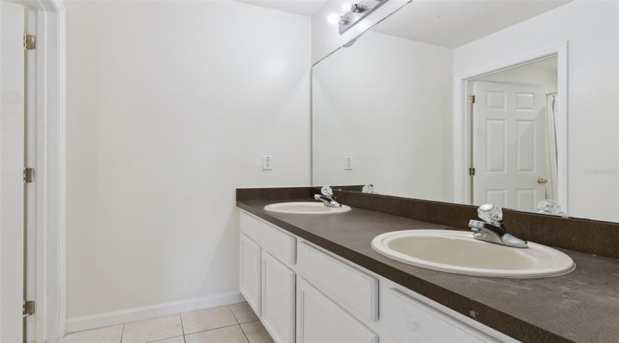 KISSIMMEE, Florida 34746, 5 Bedrooms Bedrooms, ,3 BathroomsBathrooms,Residential,For Sale,PATRICIAN,0,MFRS5147731