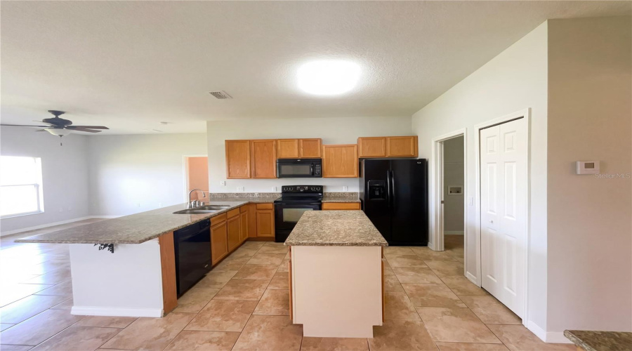 KISSIMMEE, Florida 34746, 4 Bedrooms Bedrooms, ,3 BathroomsBathrooms,Residential,For Sale,NORTHWOODS,0,MFRO6399299