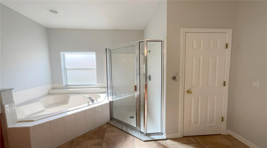 KISSIMMEE, Florida 34746, 4 Bedrooms Bedrooms, ,3 BathroomsBathrooms,Residential,For Sale,NORTHWOODS,0,MFRO6399299