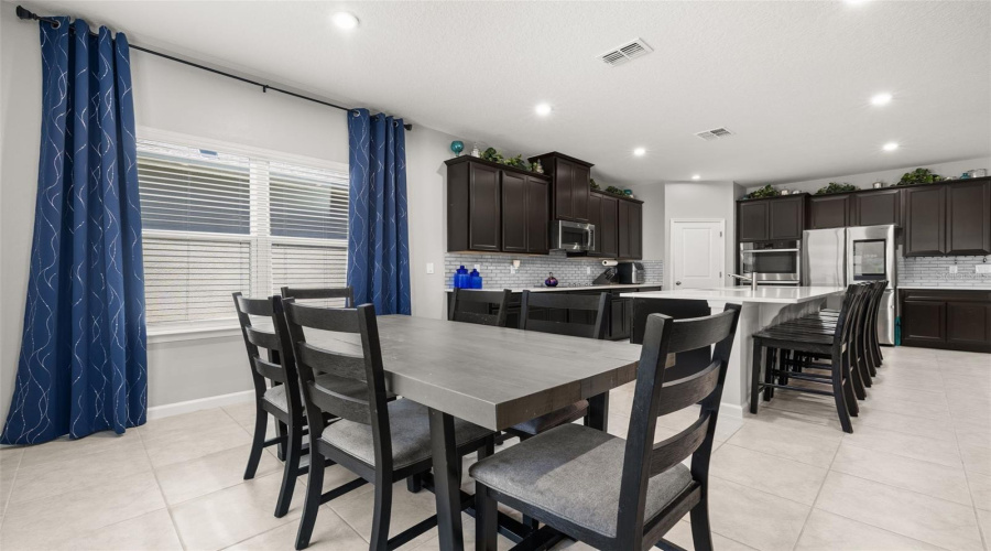 DAVENPORT, Florida 33837, 5 Bedrooms Bedrooms, ,3 BathroomsBathrooms,Residential,For Sale,BLOOM,0,MFRS5147860