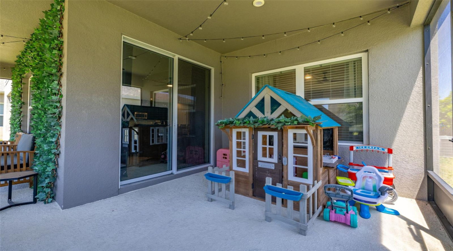 DAVENPORT, Florida 33837, 5 Bedrooms Bedrooms, ,3 BathroomsBathrooms,Residential,For Sale,BLOOM,0,MFRS5147860