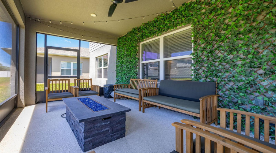 DAVENPORT, Florida 33837, 5 Bedrooms Bedrooms, ,3 BathroomsBathrooms,Residential,For Sale,BLOOM,0,MFRS5147860