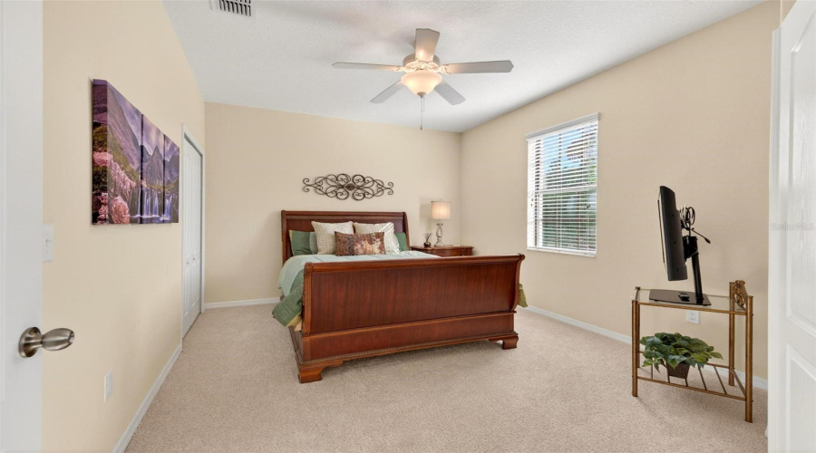 DAVENPORT, Florida 33896, 3 Bedrooms Bedrooms, ,2 BathroomsBathrooms,Residential,For Sale,LONG COVE,0,MFRA4690101