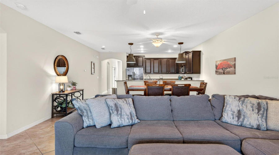 DAVENPORT, Florida 33896, 3 Bedrooms Bedrooms, ,2 BathroomsBathrooms,Residential,For Sale,LONG COVE,0,MFRA4690101