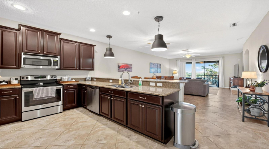 DAVENPORT, Florida 33896, 3 Bedrooms Bedrooms, ,2 BathroomsBathrooms,Residential,For Sale,LONG COVE,0,MFRA4690101