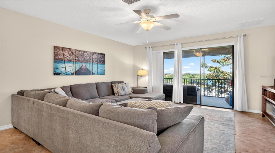 DAVENPORT, Florida 33896, 3 Bedrooms Bedrooms, ,2 BathroomsBathrooms,Residential,For Sale,LONG COVE,0,MFRA4690101