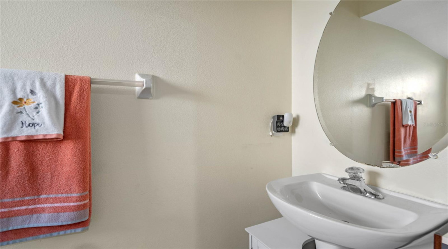 KISSIMMEE, Florida 34746, 4 Bedrooms Bedrooms, ,3 BathroomsBathrooms,Residential,For Sale,HEMINGWAY HOUSE,0,MFRO6398828