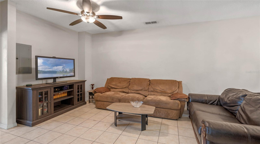 KISSIMMEE, Florida 34746, 4 Bedrooms Bedrooms, ,3 BathroomsBathrooms,Residential,For Sale,HEMINGWAY HOUSE,0,MFRO6398828