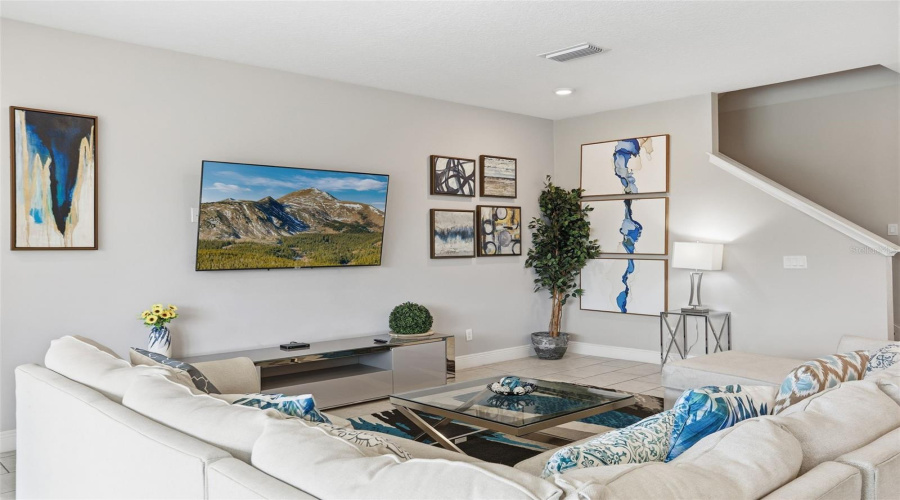 KISSIMMEE, Florida 34747, 8 Bedrooms Bedrooms, ,6 BathroomsBathrooms,Residential,For Sale,AUBURN,0,MFRO6394377