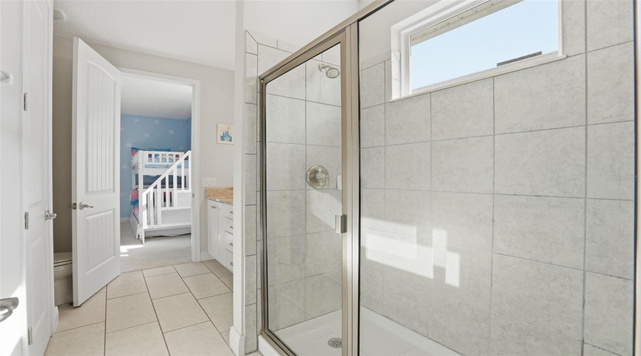 KISSIMMEE, Florida 34747, 8 Bedrooms Bedrooms, ,6 BathroomsBathrooms,Residential,For Sale,AUBURN,0,MFRO6394377