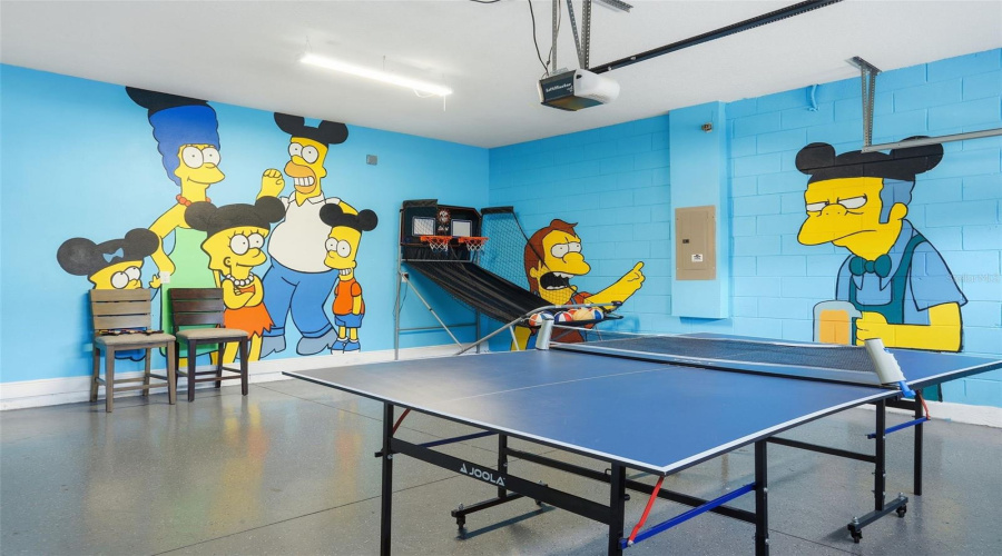 Garage / Game Room