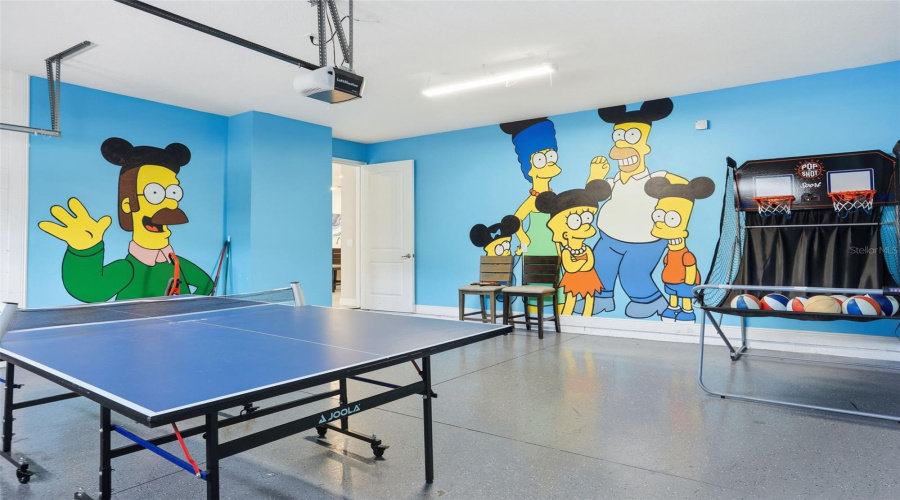 Garage / Game Room