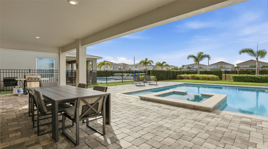 KISSIMMEE, Florida 34747, 8 Bedrooms Bedrooms, ,6 BathroomsBathrooms,Residential,For Sale,AUBURN,0,MFRO6394377