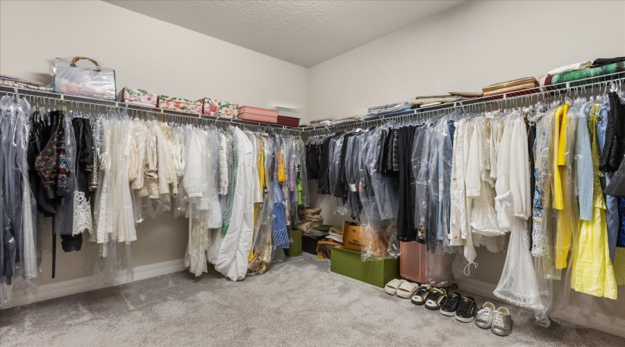 ORLANDO, Florida 32836, 3 Bedrooms Bedrooms, ,3 BathroomsBathrooms,Residential,For Sale,LEMON LAKE,0,MFRO6398787